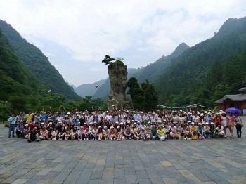 黑山谷郊遊去 重慶廠員工旅遊慶週年