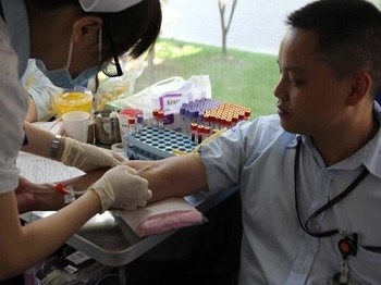 昆山厂《心连心，献爱心》无偿献血活动